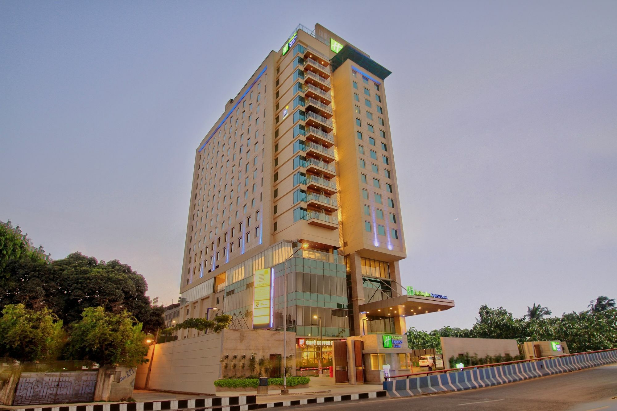 Holiday Inn Bengaluru Racecourse By Ihg Exterior foto Holiday Inn Dhaka